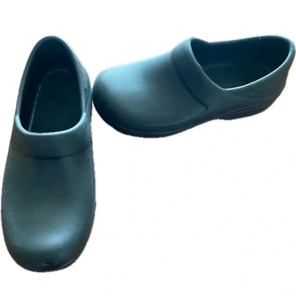 Crocs Neria Pro II Clogs Slip Resistant Work Shoes Like New Black Women's 5 NWOT - Picture 1 of 9